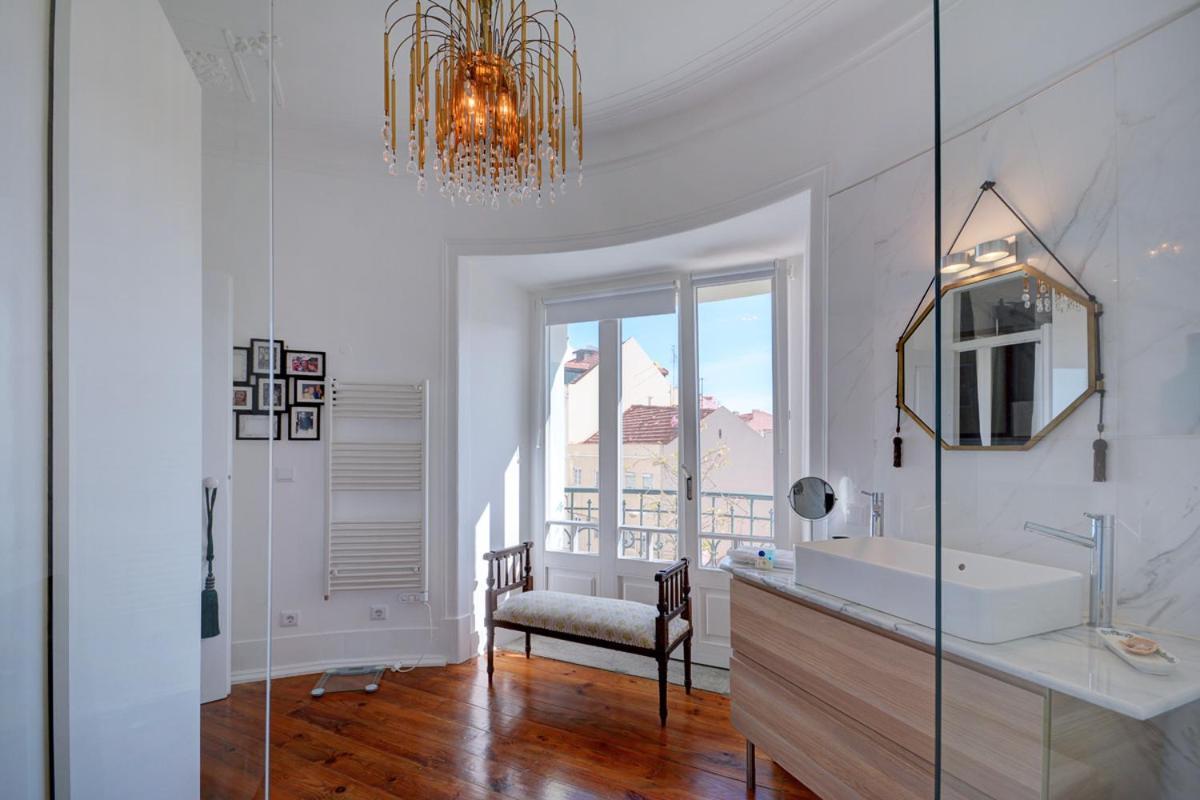 Magnificent Lisbon Apartment By Lovelystay Exteriör bild